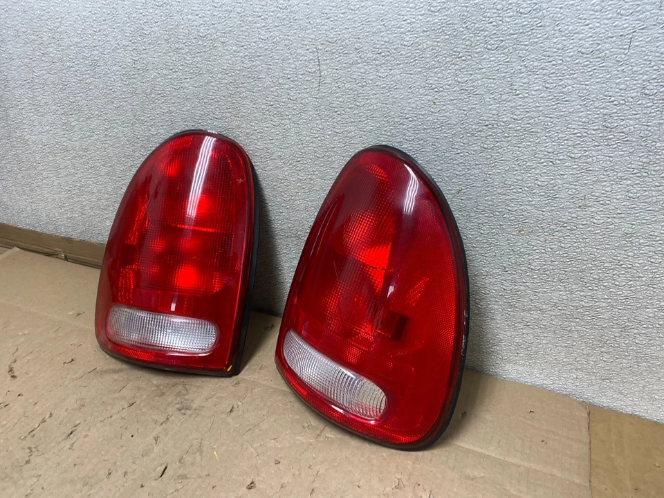 Luces traseras izquierda+derecha Dodge Durango 1998 a 2003 DEPO U6883 DW Foto 2 de 4