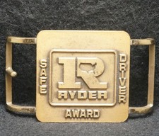 XC11134 NOS VINTAGE 1970s RYDER SAFE DRIVER AWARD TRUCKING BRASS BELT BUCKLE