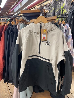 Jones Women s MTN Surf Recycled Anorak Smoke Gray