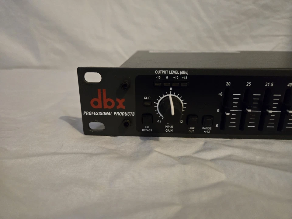 Ecualizador gráfico de 31 bandas DBX 131 DBX131V Foto 2 de 4