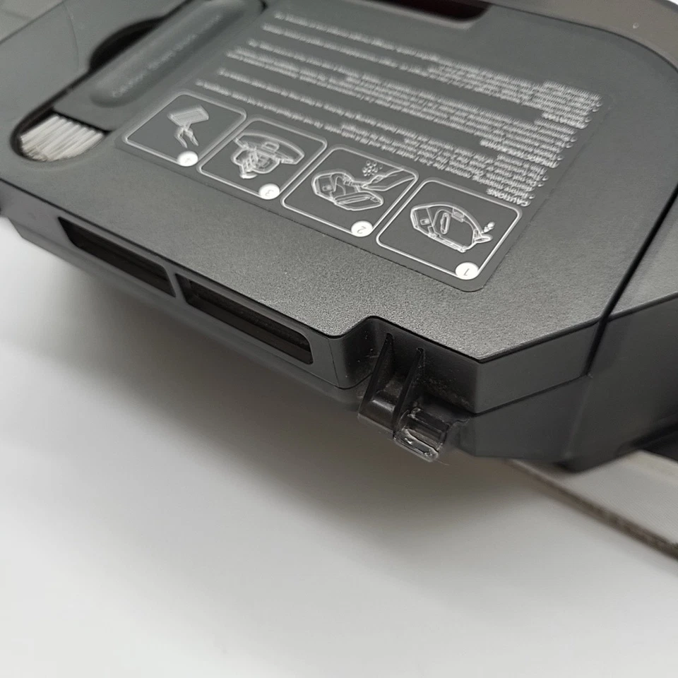 Xiaomi Robot Vacuum S20 Saug-&Wischroboter - Deckel von Staubbehälter defekt - Bild 3 von 4