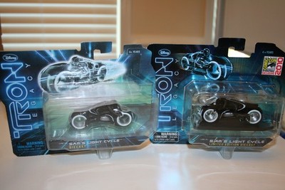 アメコミ TRON: Legacy Sam Flynn Light Cycle Hot Toys Tron: Legacy 1/6 Scale Light Cycle & Sam Flynn | eBay