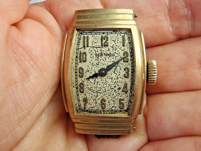 Vintage Gold-tone Sentinel Art Deco Tank Wristwatch Model L For Spares or Repair