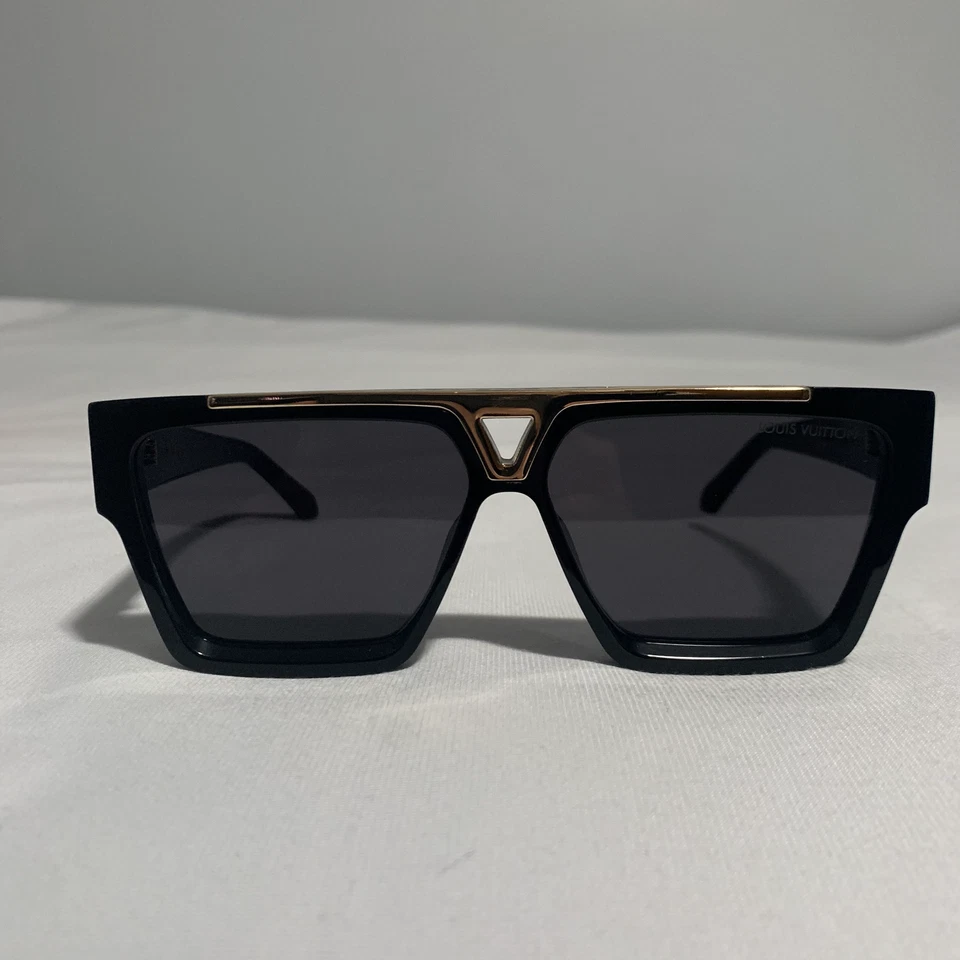 Louis Vuitton Sunglasses Black & Gold Z1502W | Pre-Owned | - Image 2 of 4