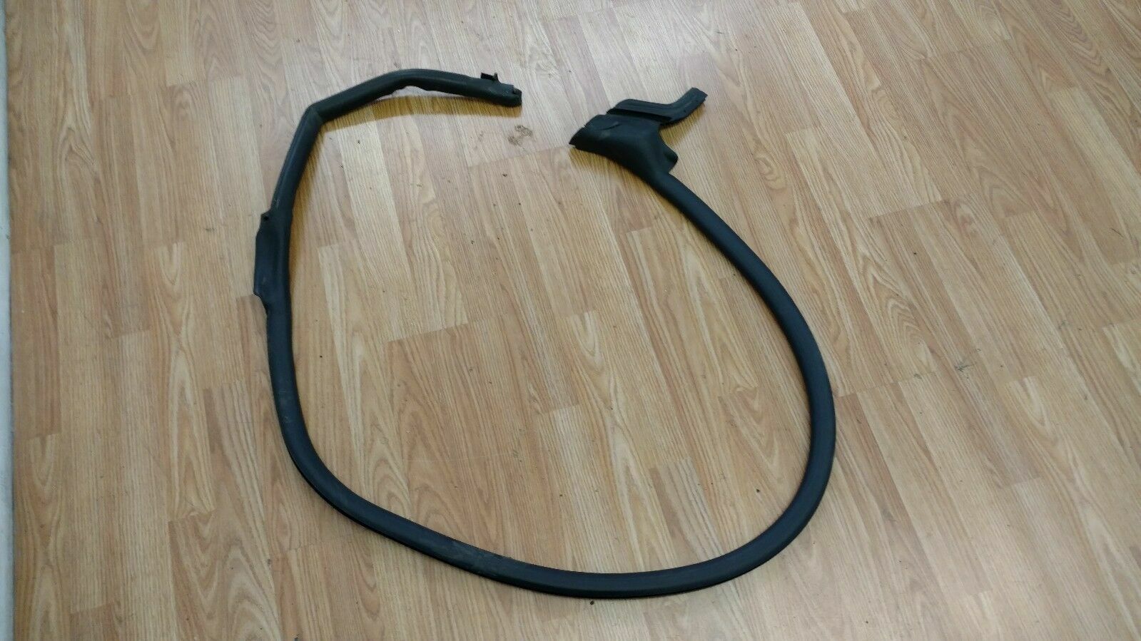 LAMBORGHINI GALLARDO SPYDER DRIVER DOOR WEATHER STRIP SEAL RUBBER OEM 407831707A