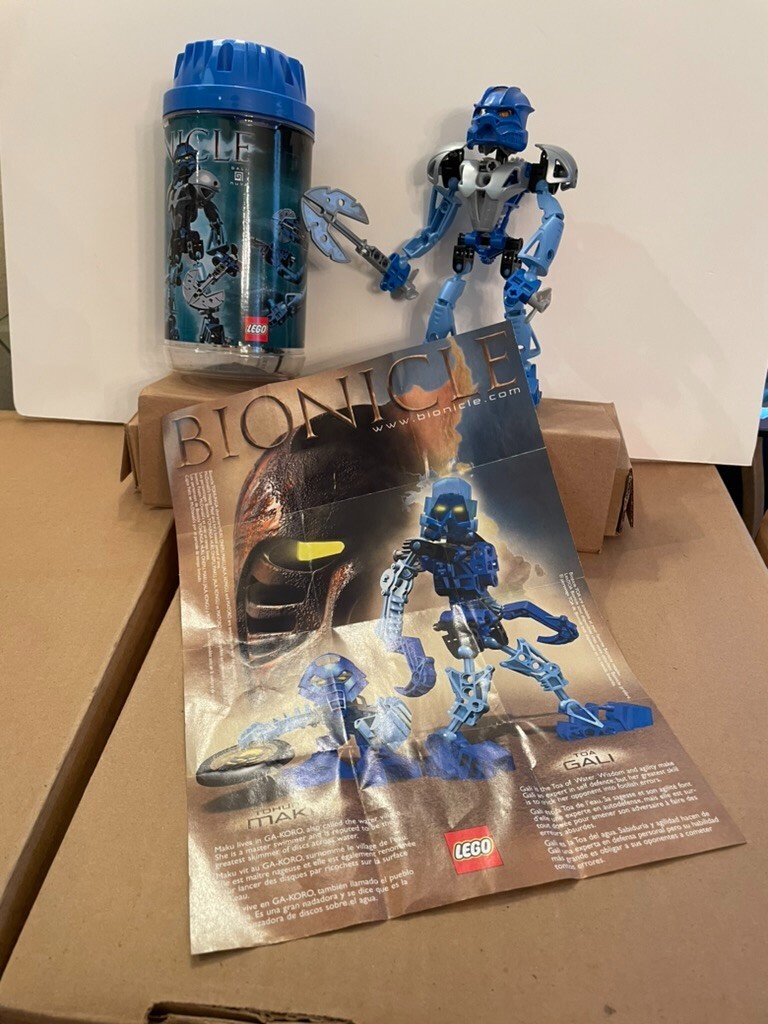 LEGO 2002 Bionicles Toa Nuva Set of 6 w/Canisters-Manuals (8568 is