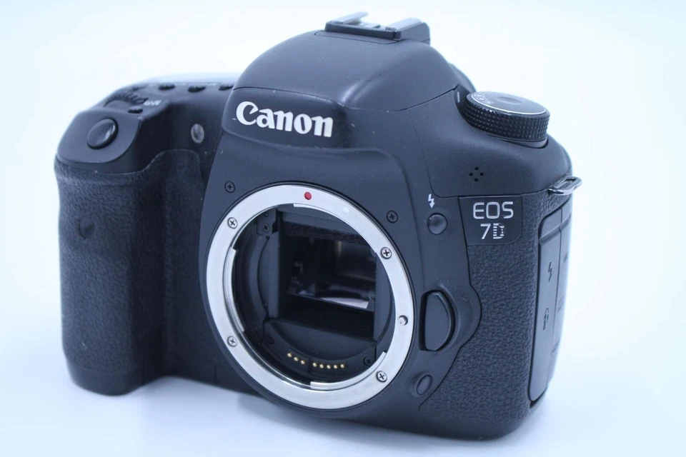 Canon EOS 7D 18.0MP Digital SLR Camera Body -Black- From Japan Fedex Excellent++ - Image 2 of 4