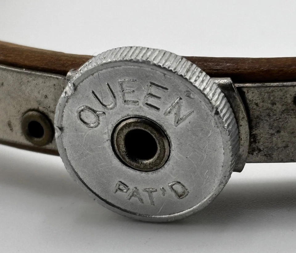 Vintage Queen Tension Wheel 5" Wood Embroidery Hoop Felt Lined - Image 3 of 4