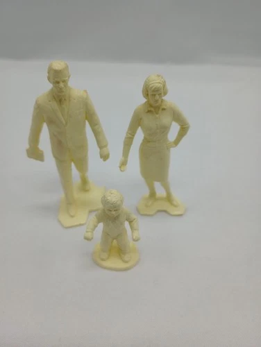 Vintage 1960s Marx Dollhouse Family Father Mother and Baby Play Toy
