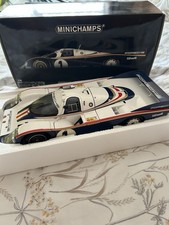 1 /18 Model Car