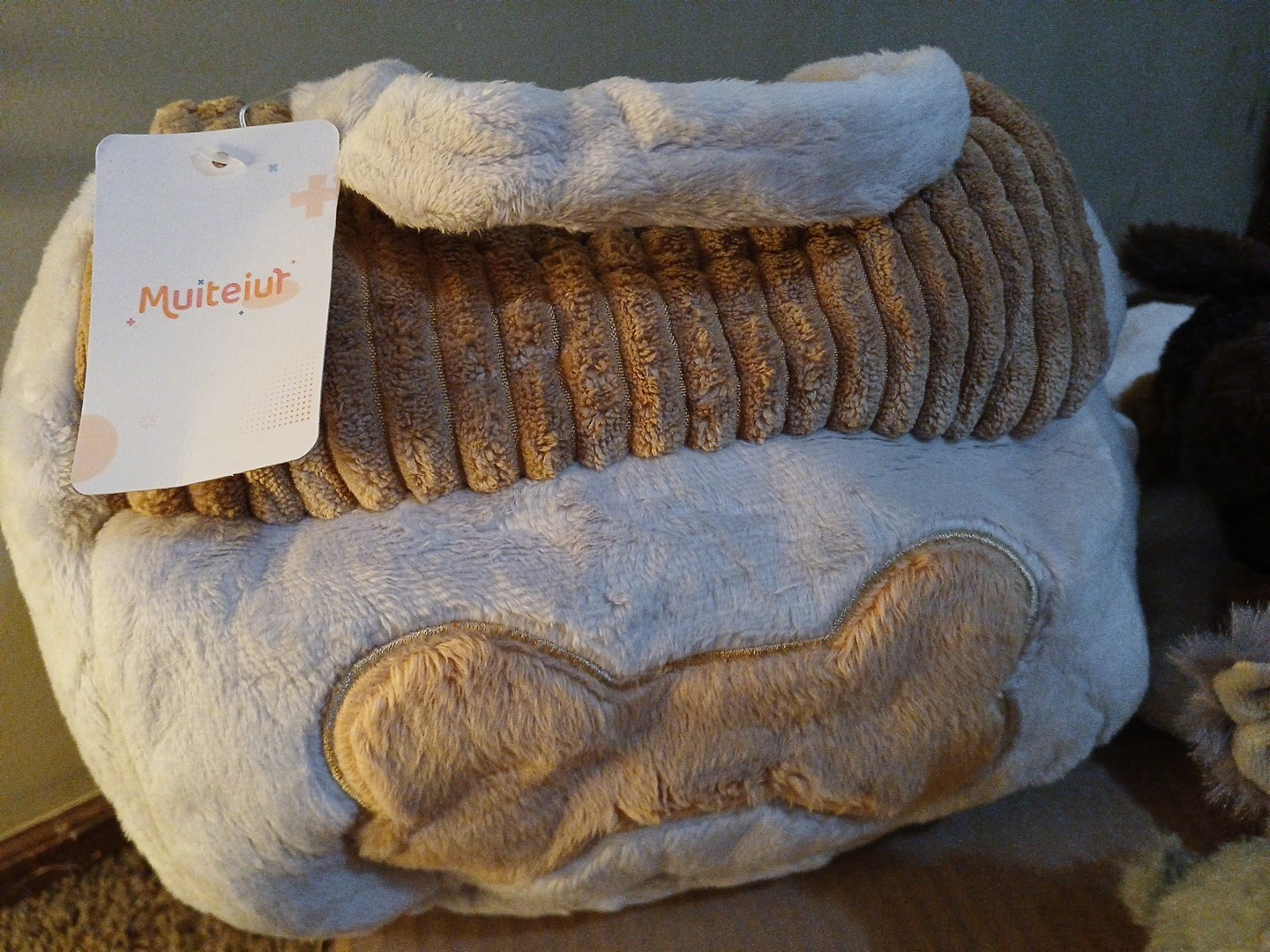Plush Dog House W/ 4 Plush Puppies+ Accessories  New With Ta