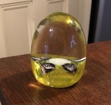 VINTAGE MURANO ITALY FLORAL DECORATED EGG SHAPED ART GLASS PAPERWEIGHT
