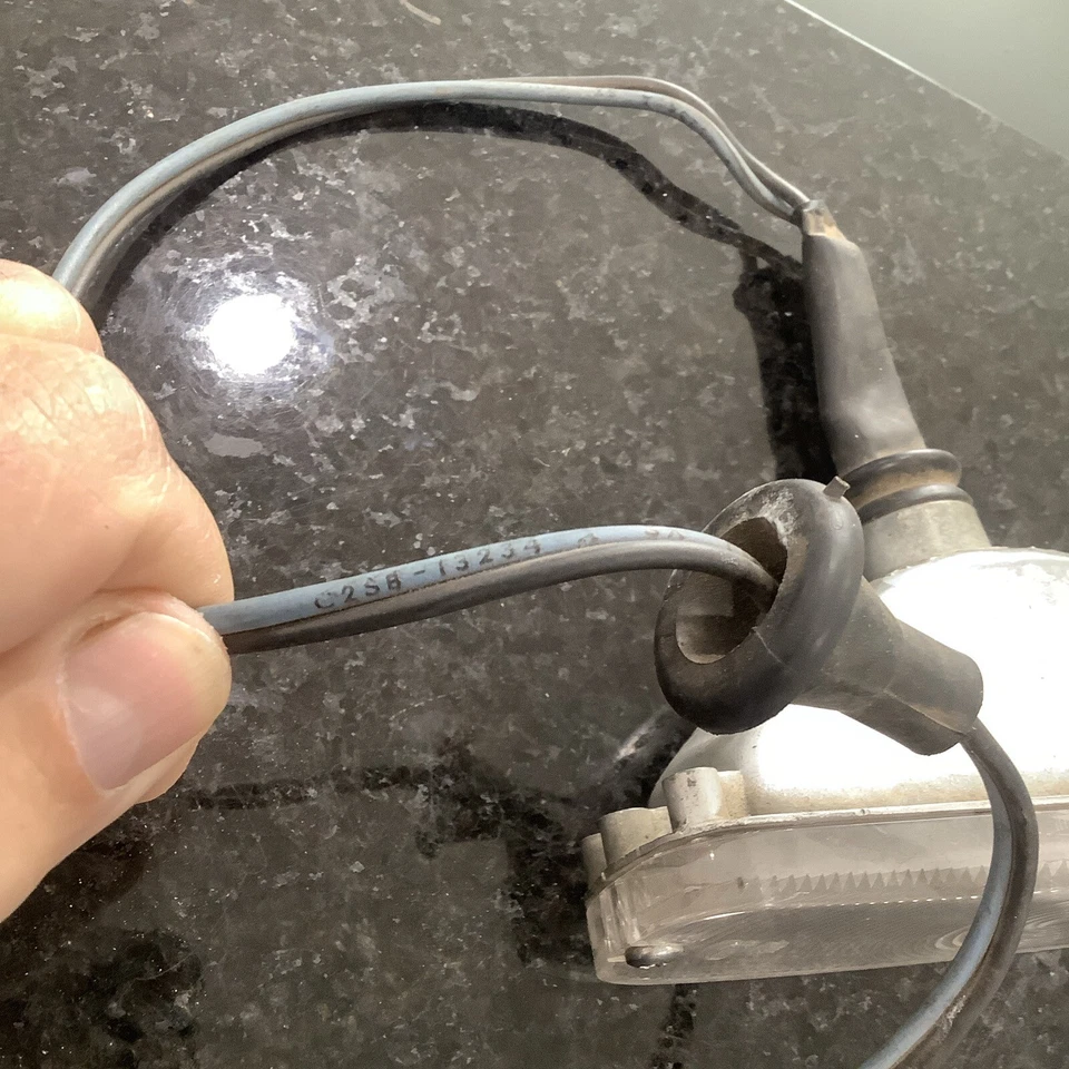 Lámpara de estacionamiento delantera Ford Thunderbird 1962 como nueva Foto 2 de 4