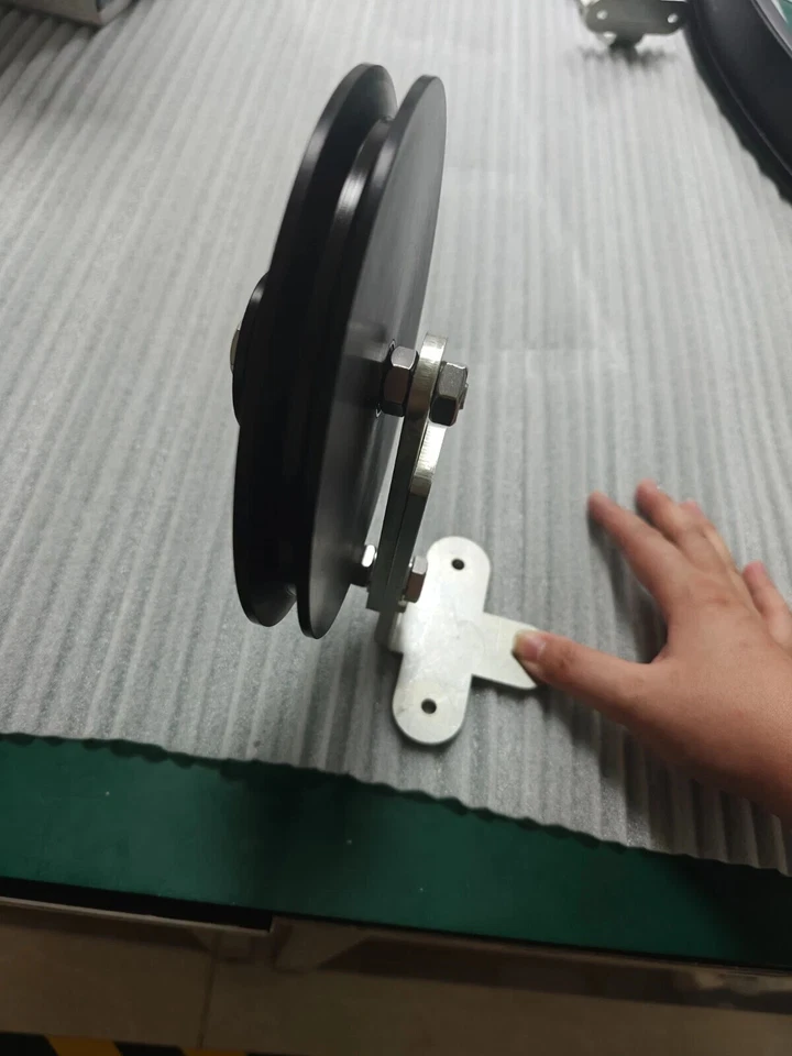 Rueda de correa reductora de velocidad polea de 2" y 6" para máquina de coser industrial Foto 3 de 4