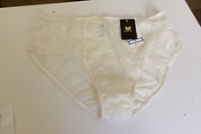 1 Wacoal Lifted in Luxury Hipster Size X-Large White Style 845433