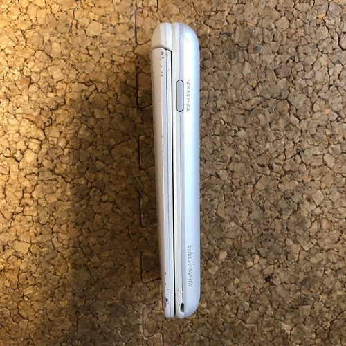 Kyocera Gratina KYF31 White 4G Android Flip Phone Unlocked SIM Free Japan Used - 第 9/14 張圖片