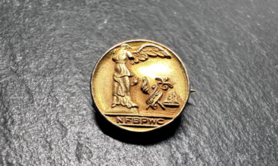 NFBPWC NATIONAL FEDERATION OF BUSINESS & PROFESSIONAL WOMEN'S CLUB PIN E392