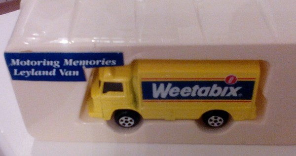 CORGI MODEL WEETABIX LEYLAND VAN (MOTORING MEMORIES) - factorchave.com