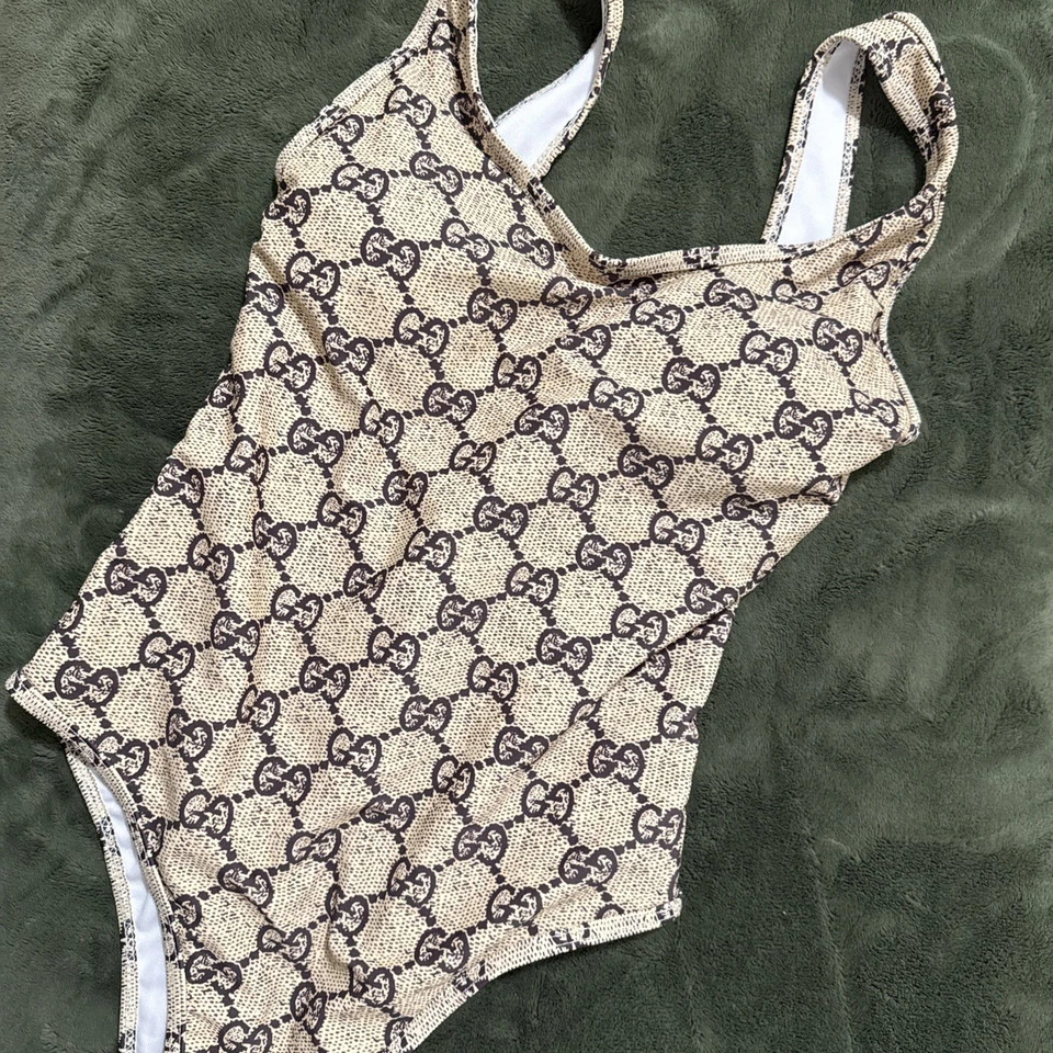 Traje de baño Gucci de una pieza talla M Foto 4 de 4