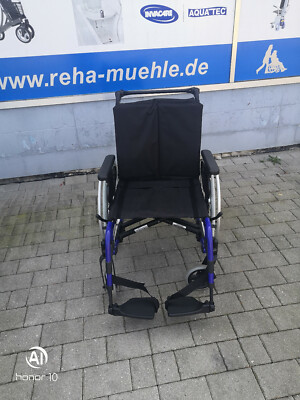 Leichtgewichtrollstuhl Breezy RubiX² Comfort mit Rückenverstellung faltbar