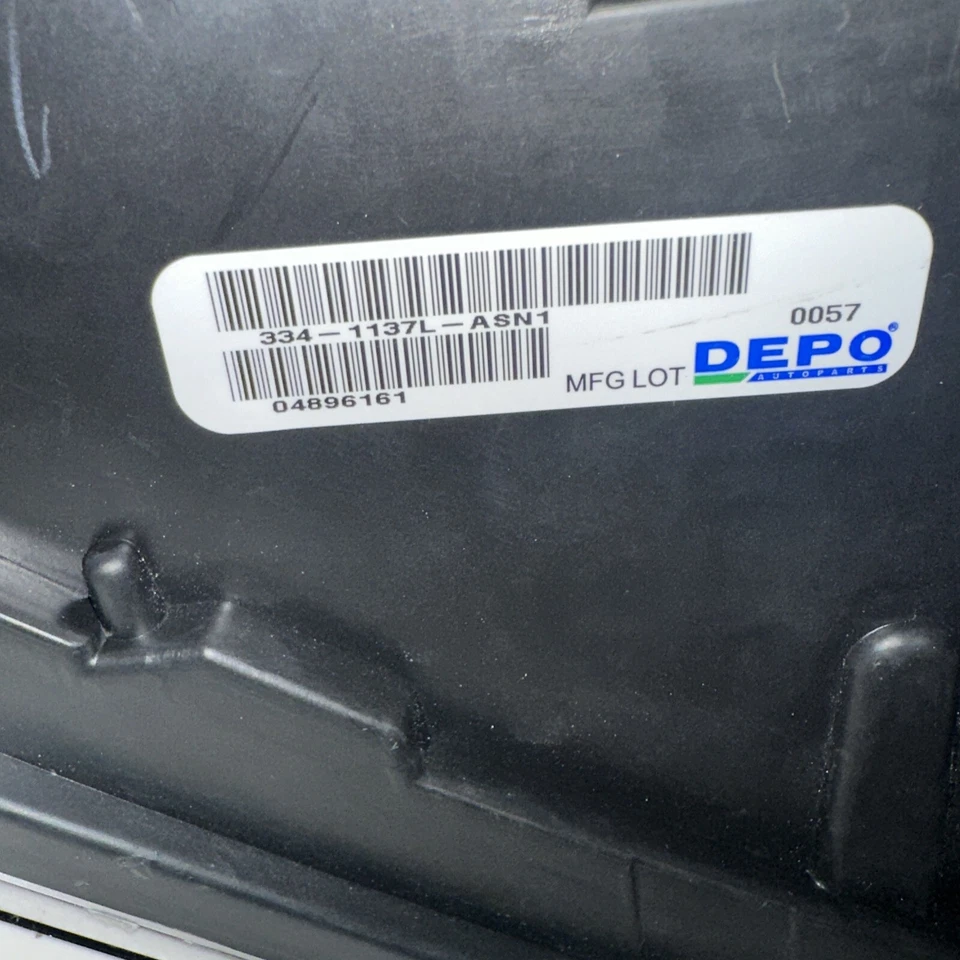 2009 - 2018 RAM 1500 2500 HEADLIGHT OEM CHROME DODGE RAM LEFT DRIVER SIDE (B1) - Image 4 of 4