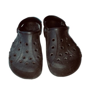 crocs size 7 9