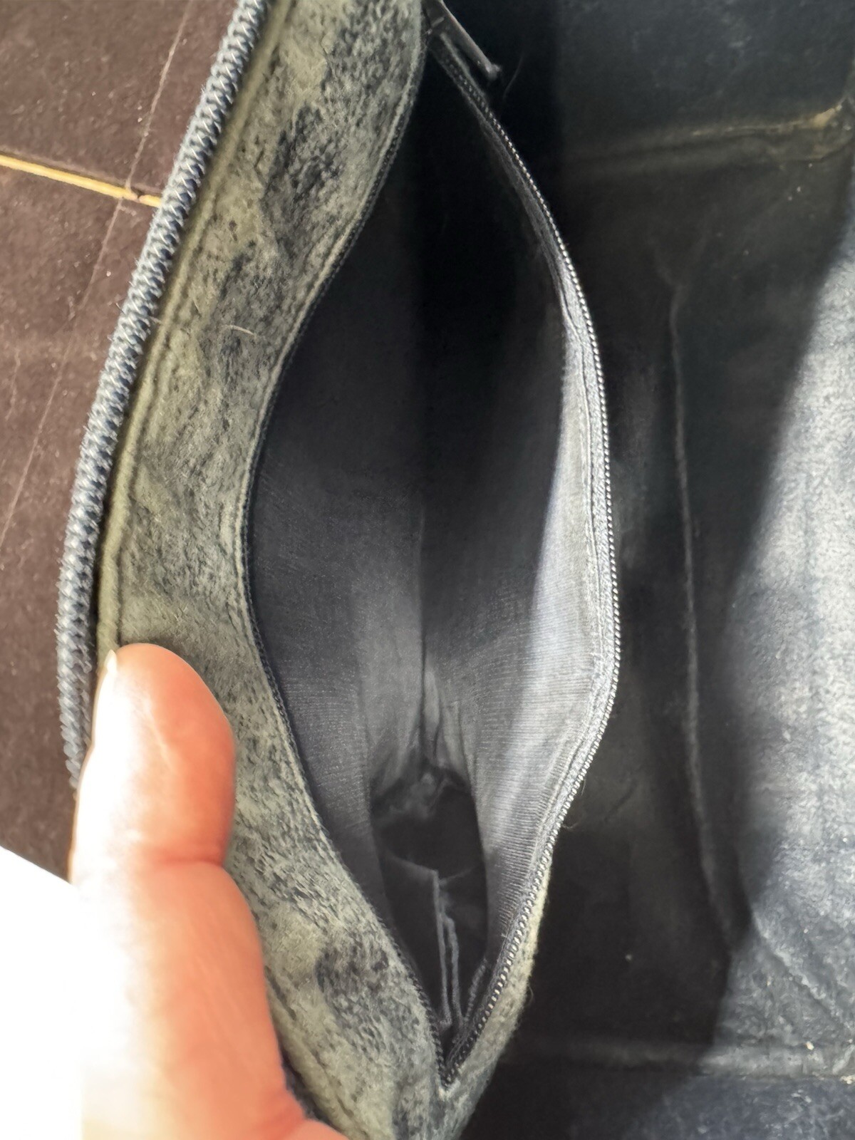 AUTHENTIC GUCCI HANDBAG, ACCESSORY COLLECTION, IN… - image 13