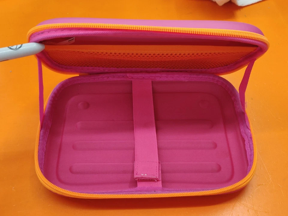 ⭐️⭐️⭐️⭐️⭐️ Kurio Tablet Carrying Travel Storage Zippered Hard Case, 9" x 7" Pink - Image 3 of 4