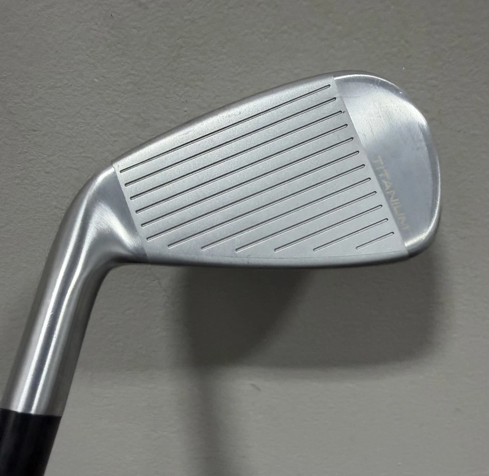 Tour Edge Exotics C722 Ti Utility 2 Iron 17 Degrees Tensei Blue Stiff Right Hand - Image 3 of 4