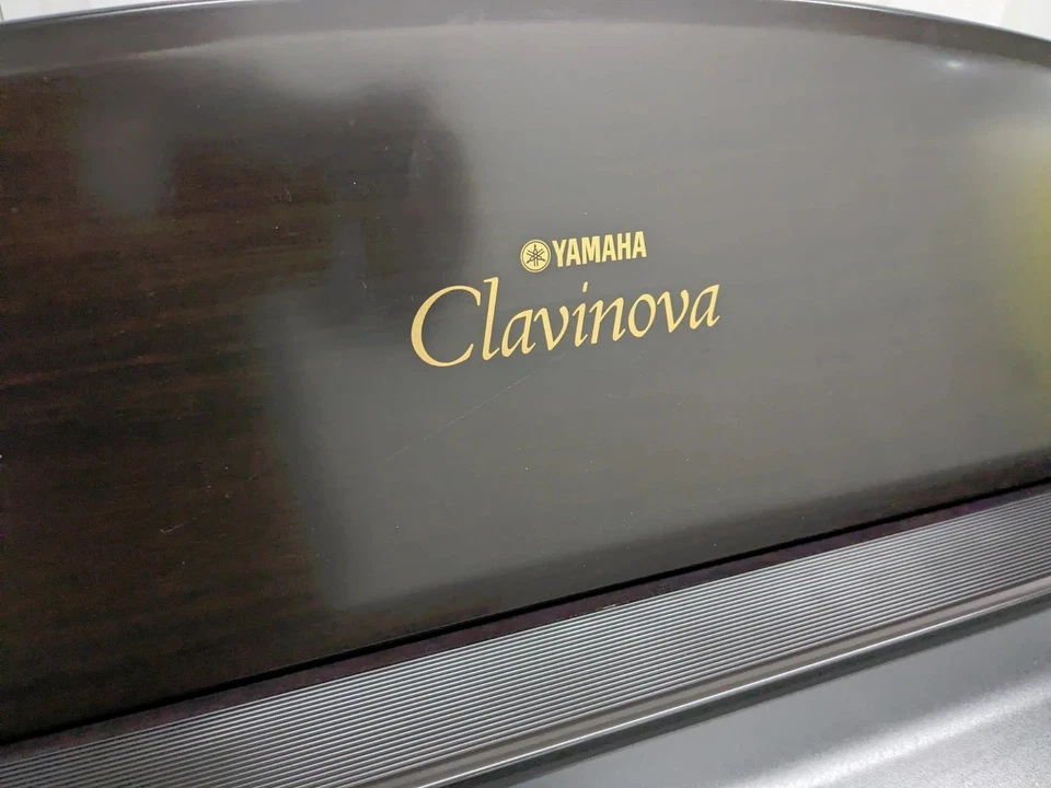 Yamaha Clavinova CVP-107 digital piano arranger glossy dark rosewood stock 26356, photo 4 of 5