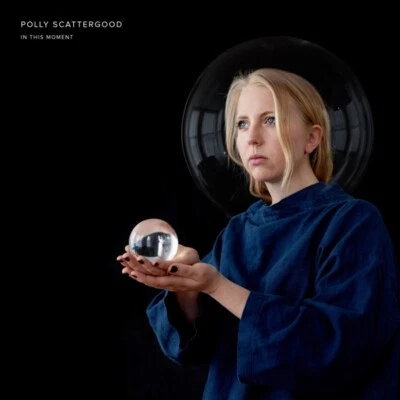 POLLY SCATTERGOOD - IN THIS MOMENT CD NEUF - Photo 1/2