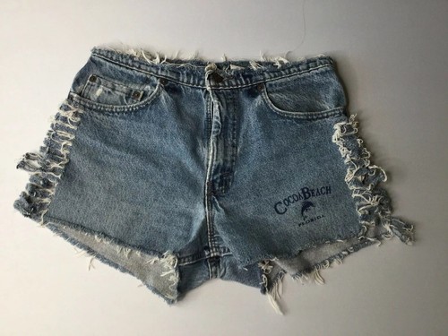 Vtg Levis USA Shorts 32/34 Daisy Dukes 