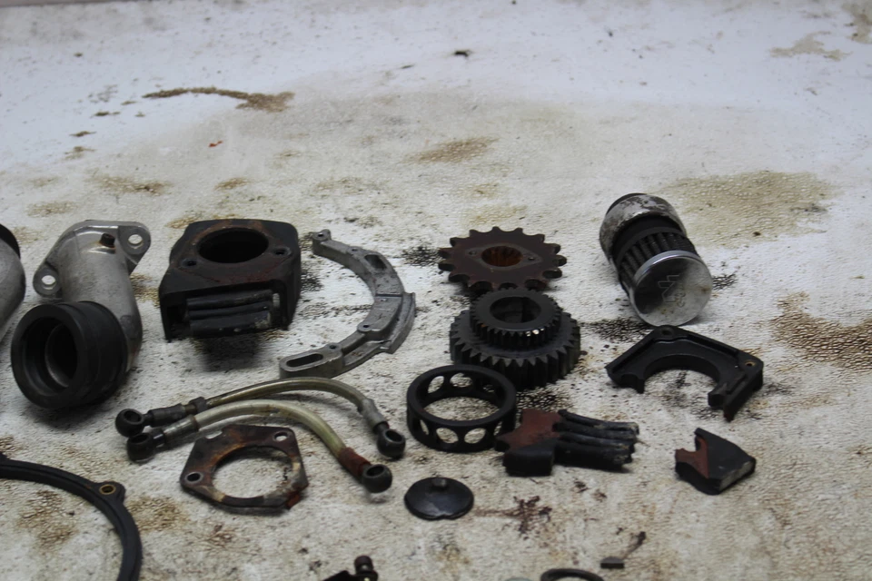 Lote de piezas y herrajes de motor Ducati 900 SS 1996 Foto 4 de 4