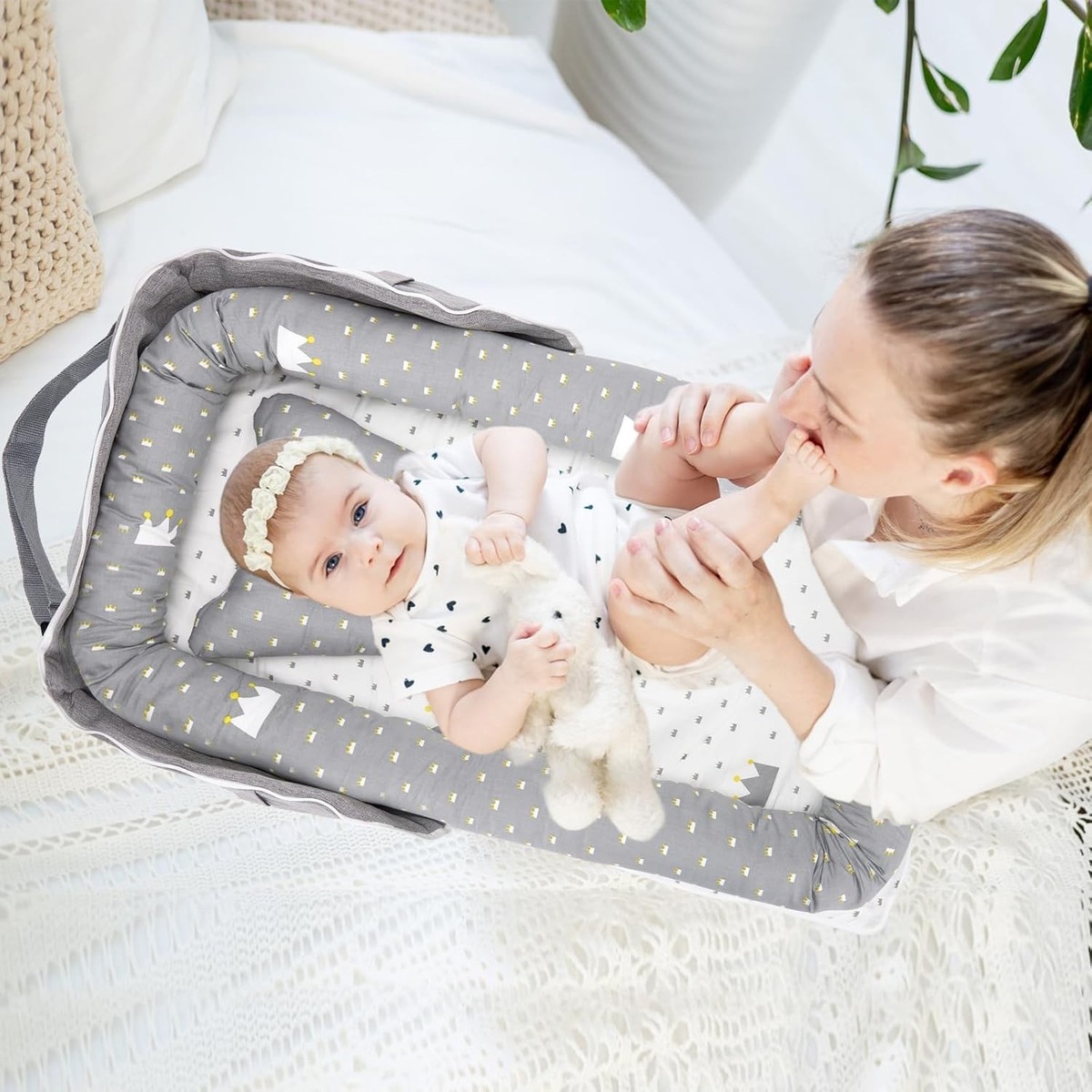 Baby Lounger Dock A Tot Portable Bed With Breathable Cotton