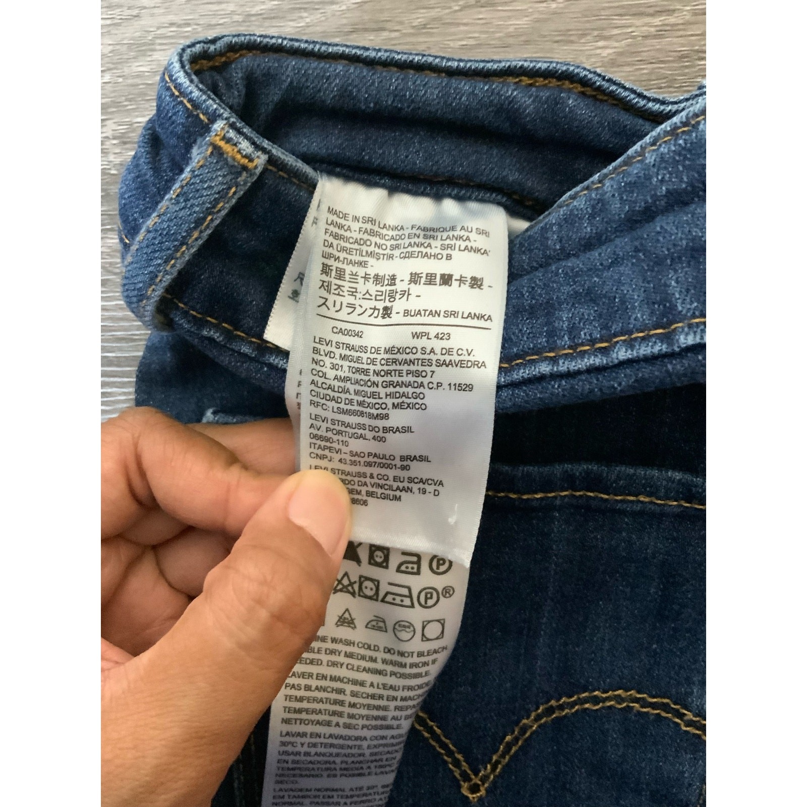 Levi’s 721 High Rise Skinny Jeans Denim Pants Women’s Size 27 - USED thumbnail 5