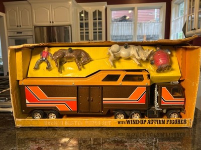 Vintage c1979 Ertl Bronco Busting Rodeo set - new old stock #3627 MIB NOS