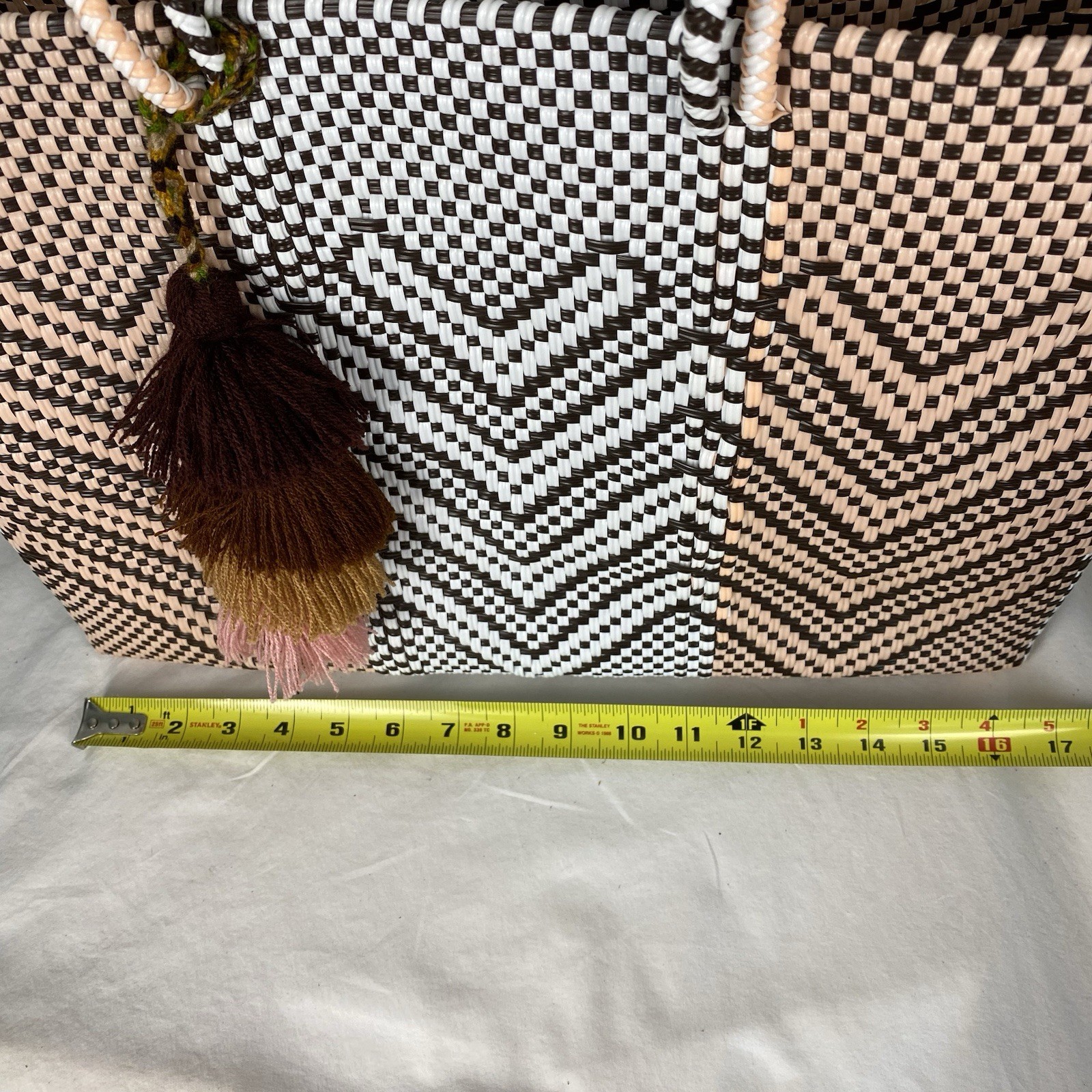 Oaxaca Mexico Hand Woven Recycled Plastic Market /Beach Tote Bag Pom-Pom Med