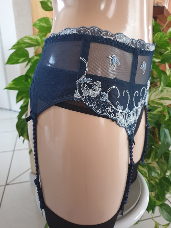 lingerie eprise de lise charmel - boutique Caprices