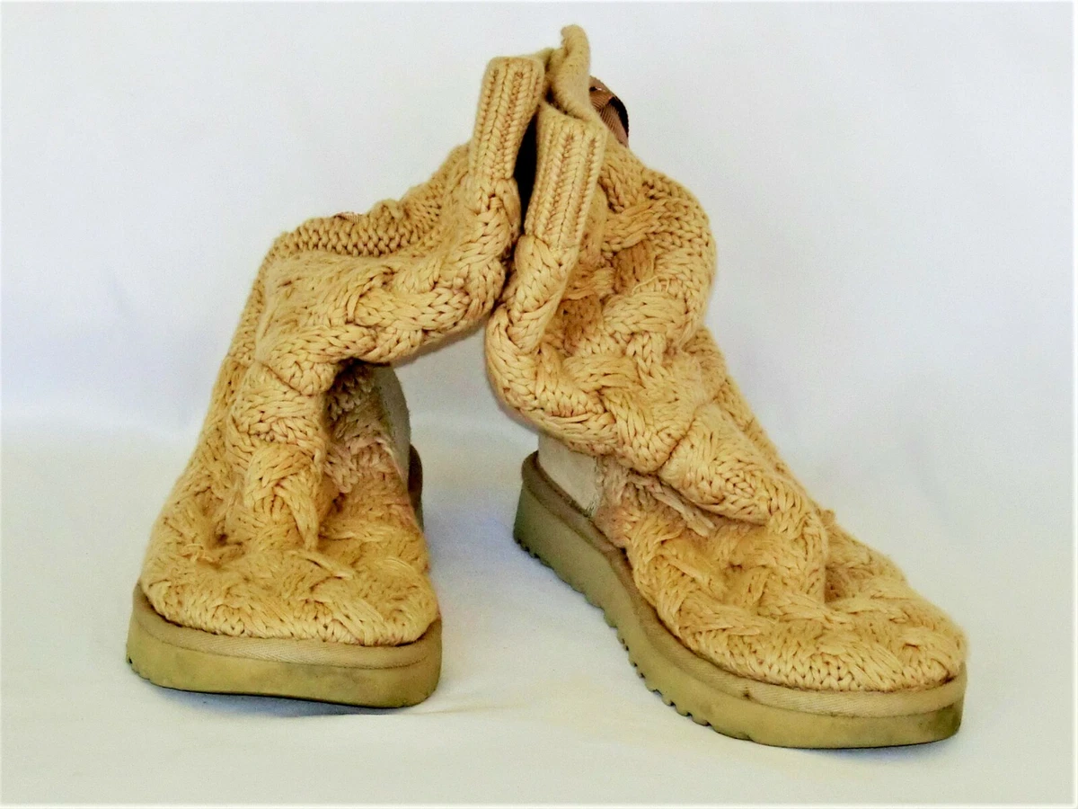 UGG Isla Knit Bootie Pre Owned Women s Size 8 eBay