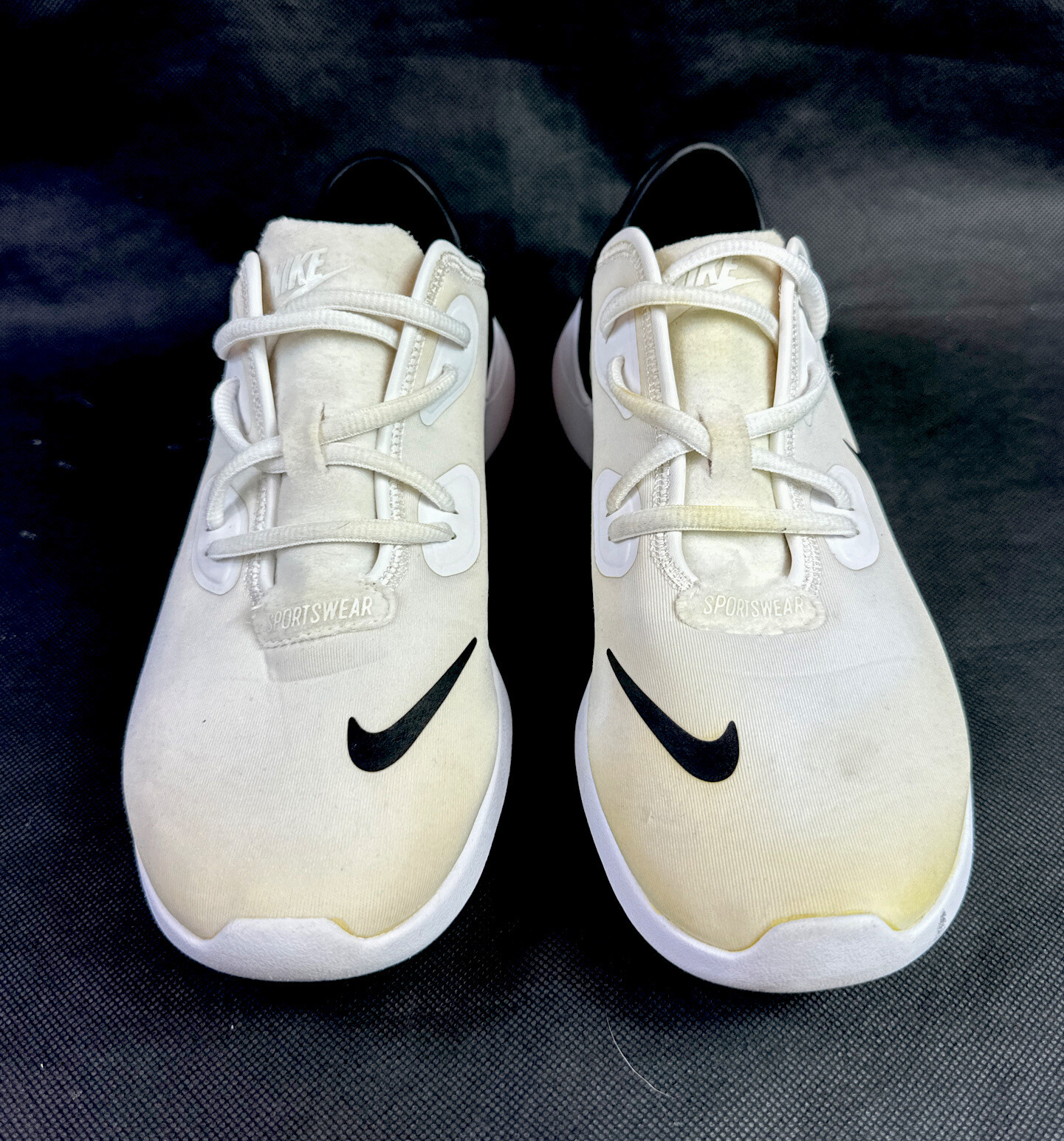 SAOLA NIKE Hakata (GS) scarpe da corsa basse AO1242 100 bianche nere giovani taglia 5 EUC.