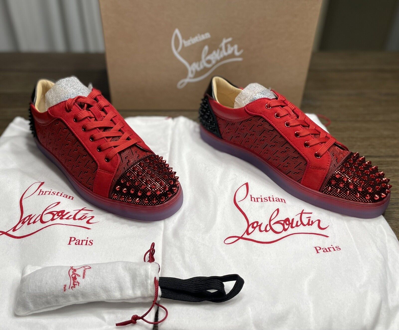 Christian Louboutin Men's Seavaste 2 Red Sole Low-Top Sneakers