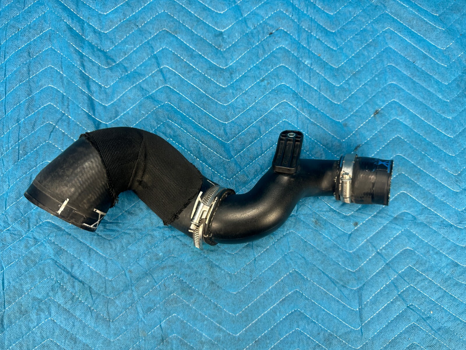 Bentley Cont Flying Spur Intercooler Hose Pipe Passenger Side 29k 2006-2012 OEM
