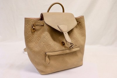 LOUIS VUITTON Montsouris PM Empreinte Beige Backpack Missing  display picture 3