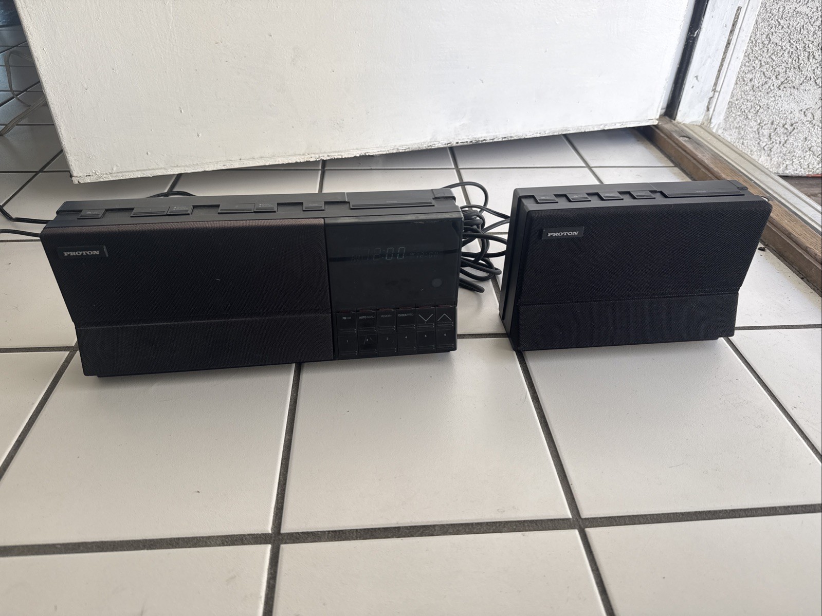 Proton RS-420 & RS-421 Vintage LED Stereo Clock Radio AM-FM w/ Extension Speaker