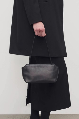 THE ROW Terrasse to Go Leather Shoulder bag in black, NWOT