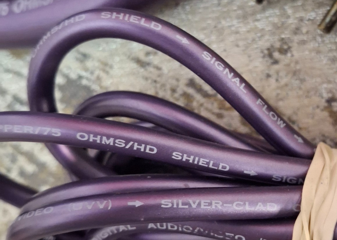 Wireworld Rainbow 5.1 Home Theater Interconnect Cable w/ Wireworld Ultraviolet 5