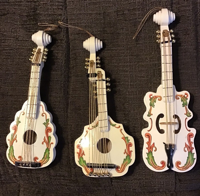 vintage wooden Musical String Instruments 3 ornaments Taiwan floral 8 1/2” NWOB