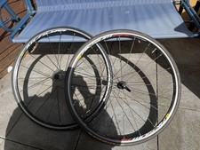 Mavic Aksium 700c Road Bike Wheel Set with Tyres