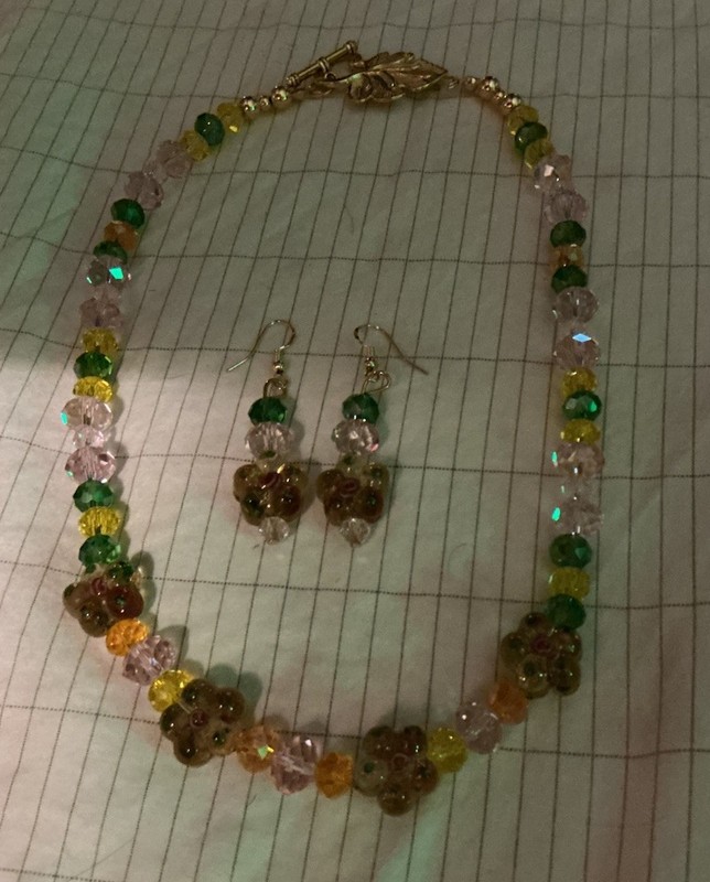 Artist Flowers Rosette Glass Lamp Works crystal,yellow,green,pink Necklace Set