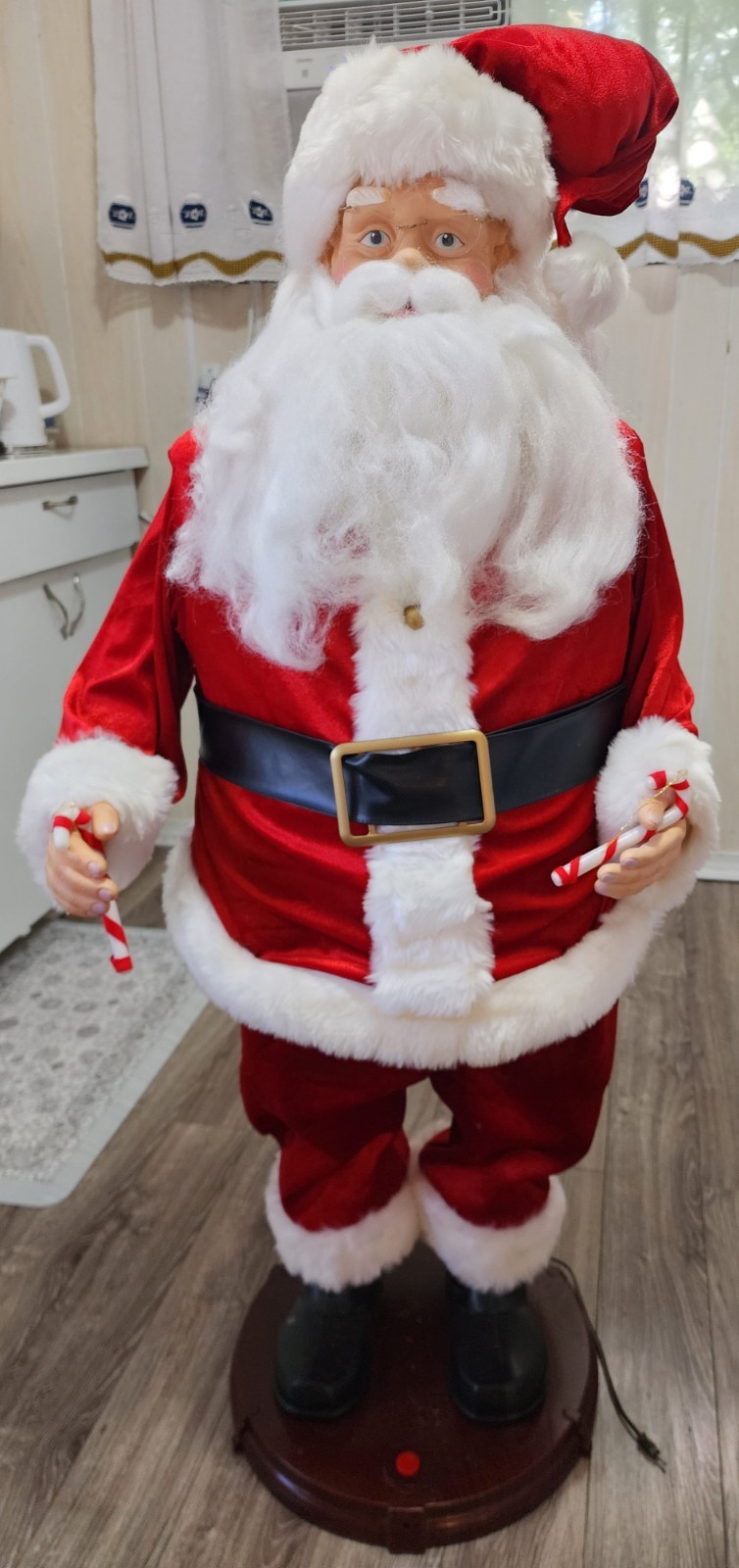 VINTAGE GEMMY FOUR FOOT (4') TALL ANIMATED SINGING KAROKE SANTA WITH BOX AND MIC